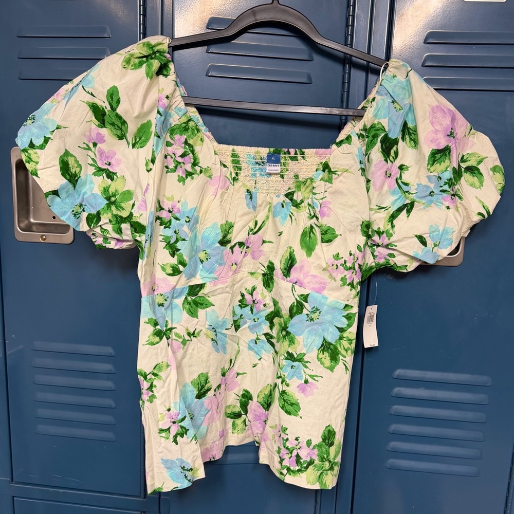 Old Navy Floral Puff Sleeve Blouse